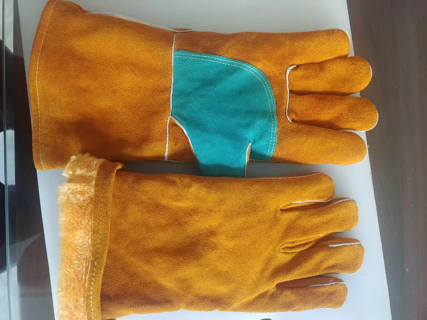 -AQ31 leather gloves