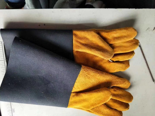 -AQ40 leather gloves