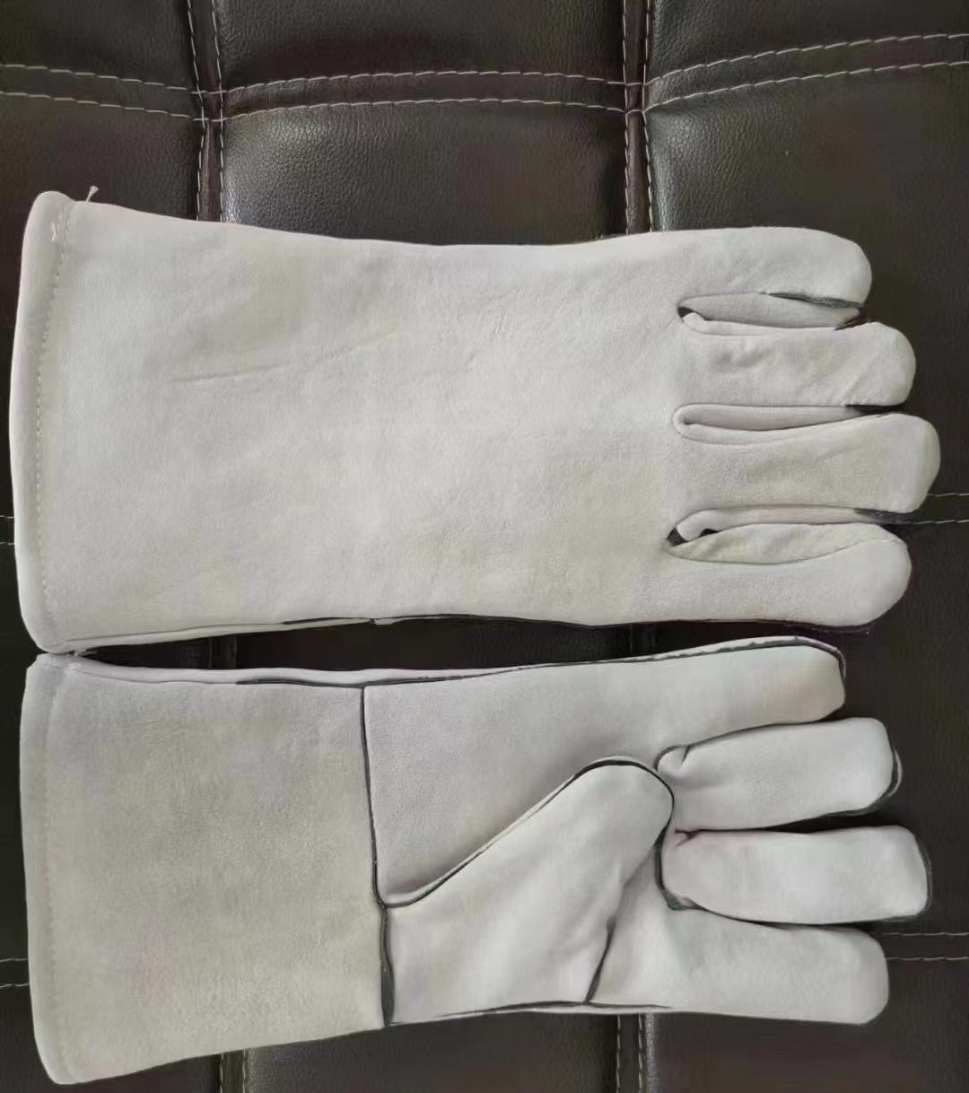 -AQ65 leather gloves