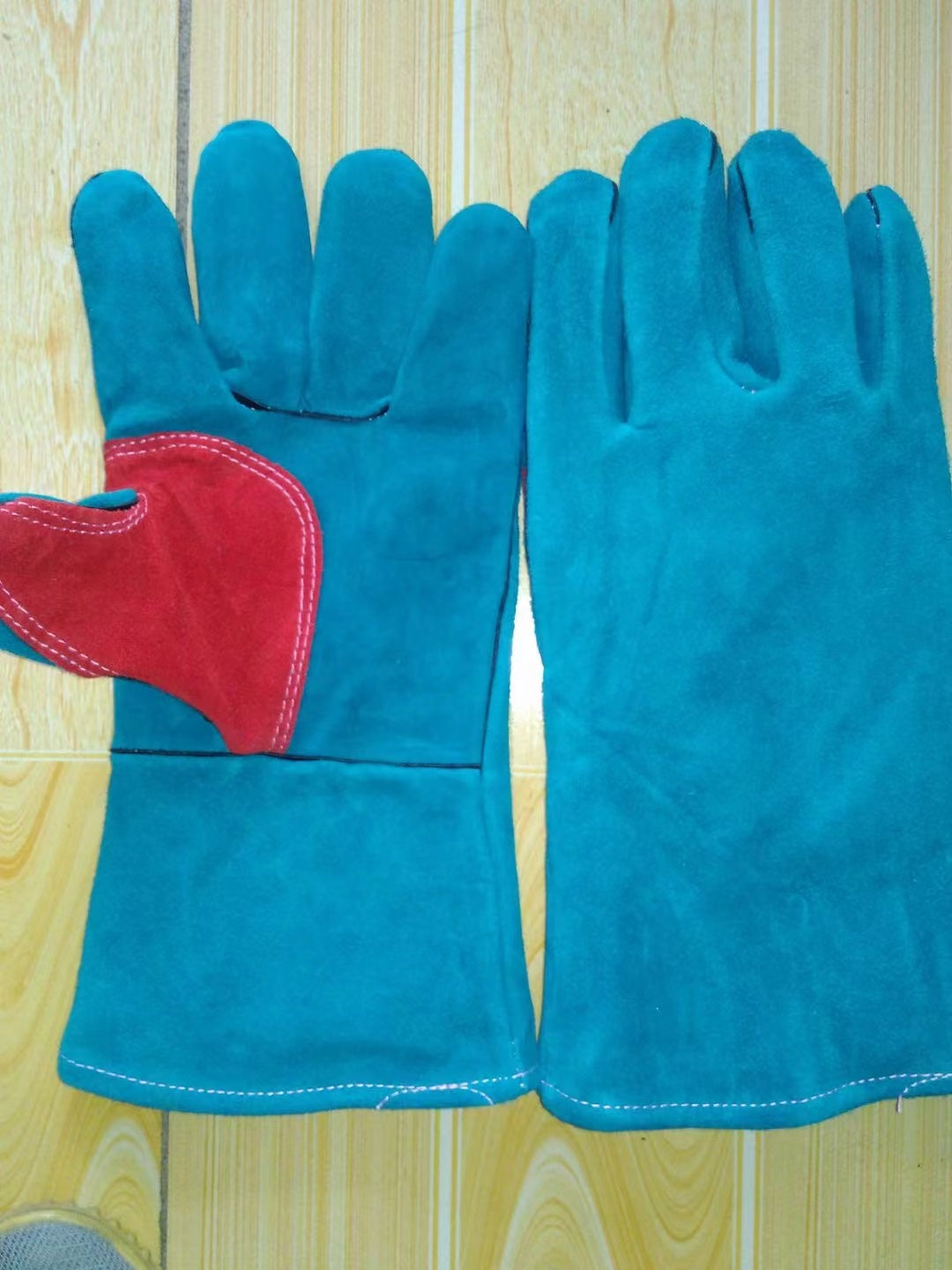 -AQ68 leather gloves